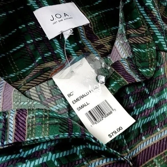 JOA Green Satin Plaid Tie Front Silky Long Sleeve Top - Picture 12 of 14